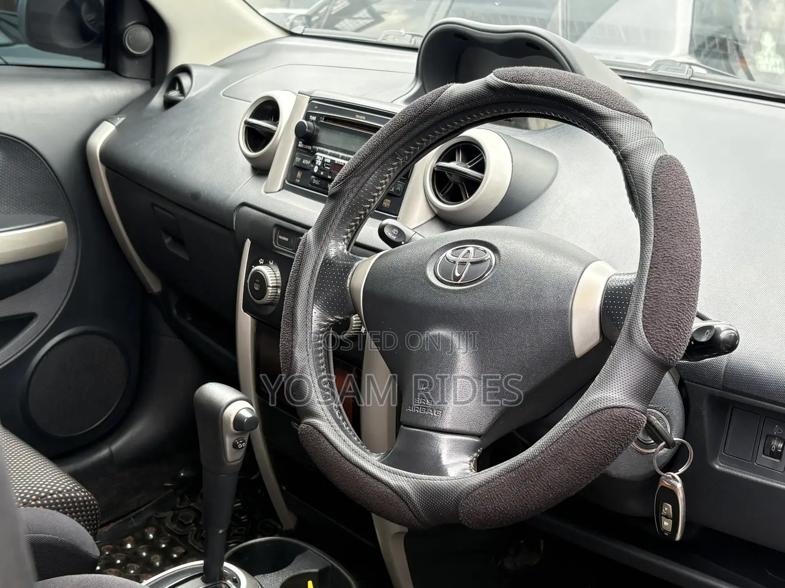 Toyota IST 2002 Silver