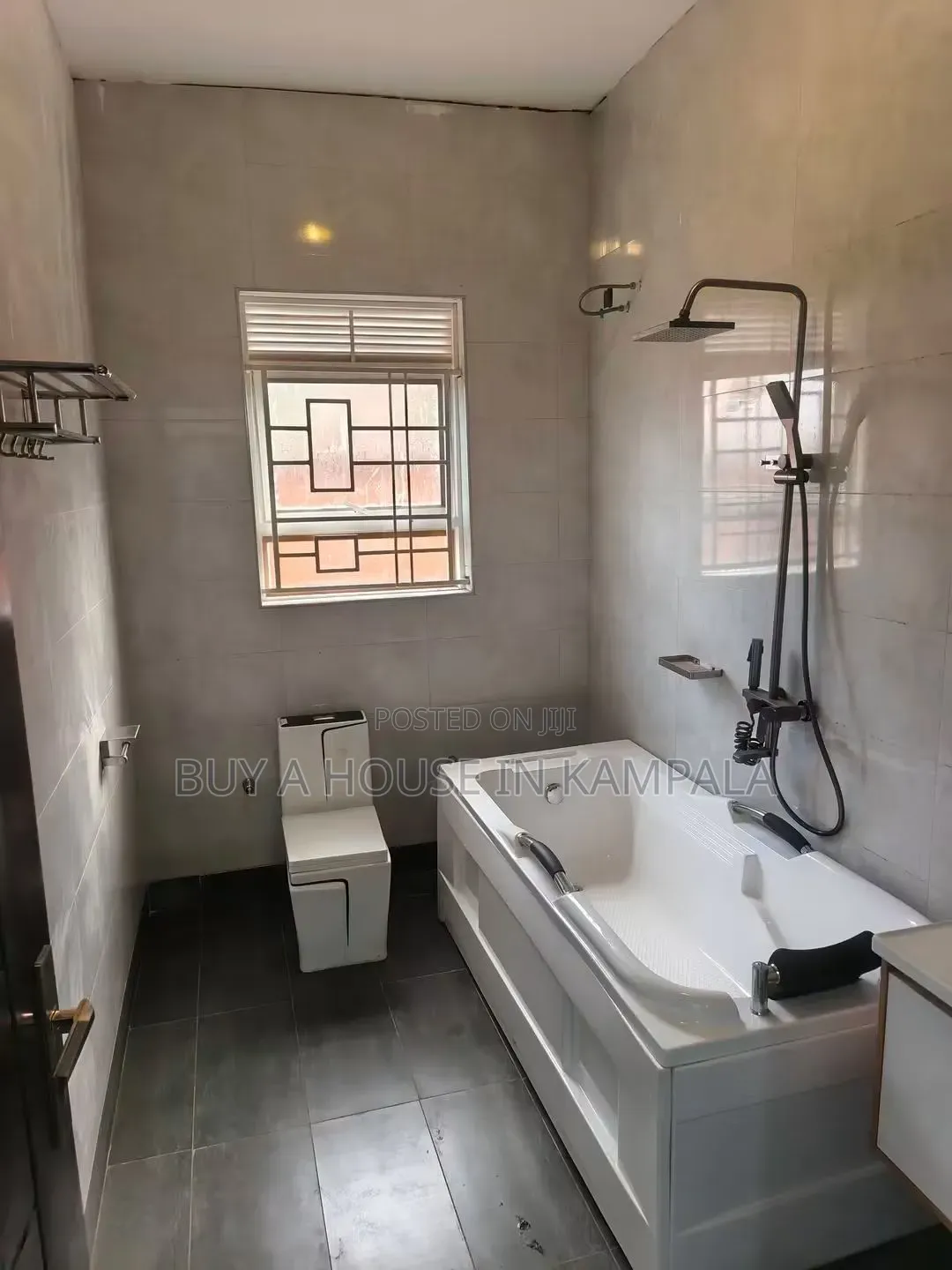 4bdrm Bungalow in Mbalwa Estate, Kira for sale