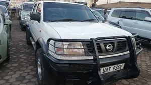 Nissan Hardbody 2005 White