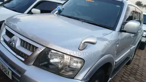 Mitsubishi Pajero 2007 Silver