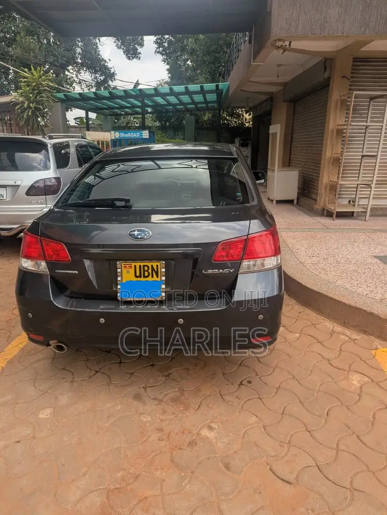 Subaru Legacy 2.5i 2010 Black