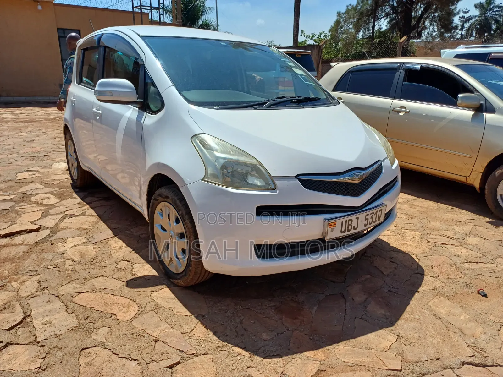Toyota Ractis 2009 White