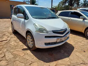 Toyota Ractis 2009 White