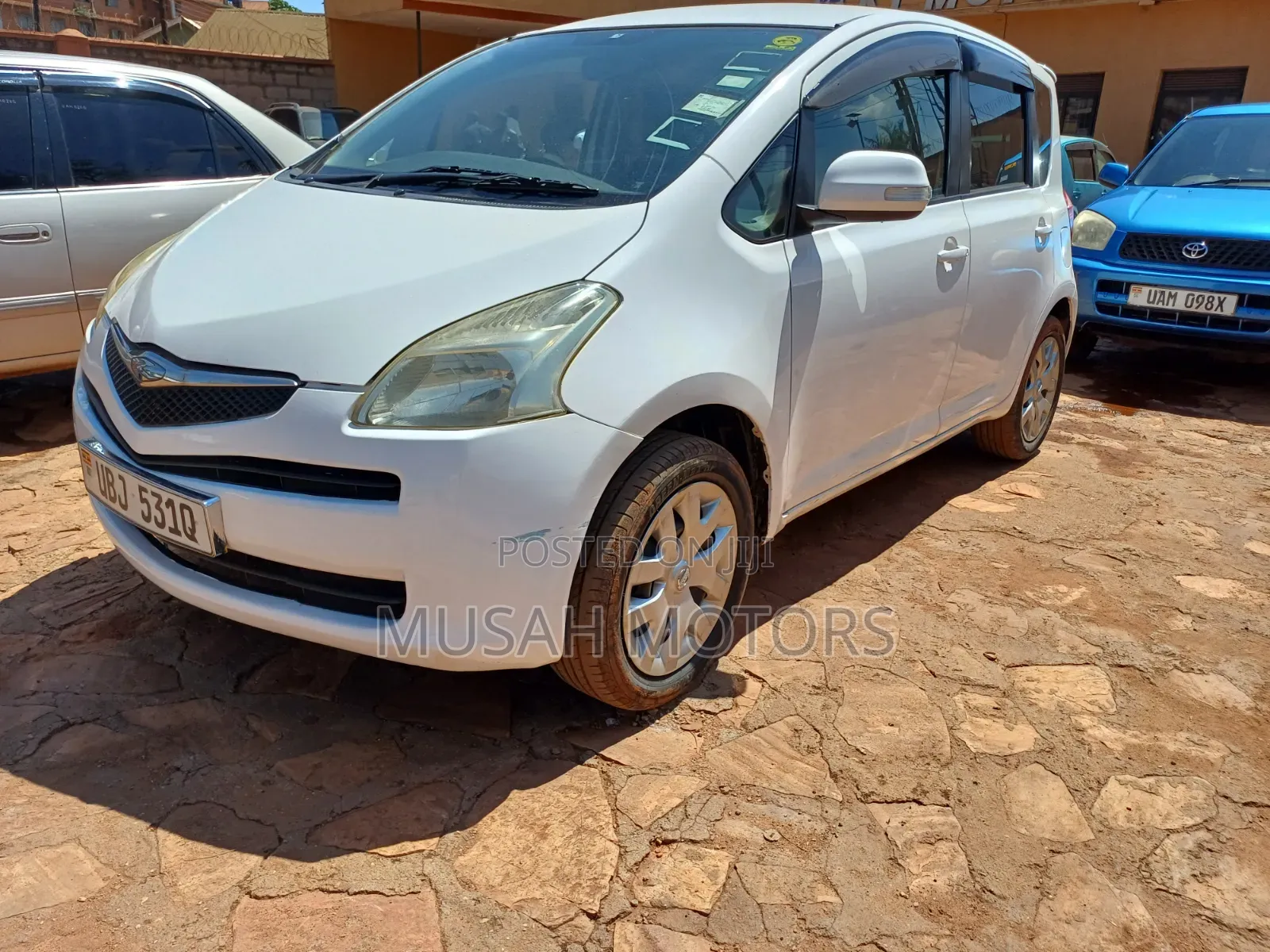 Toyota Ractis 2009 White