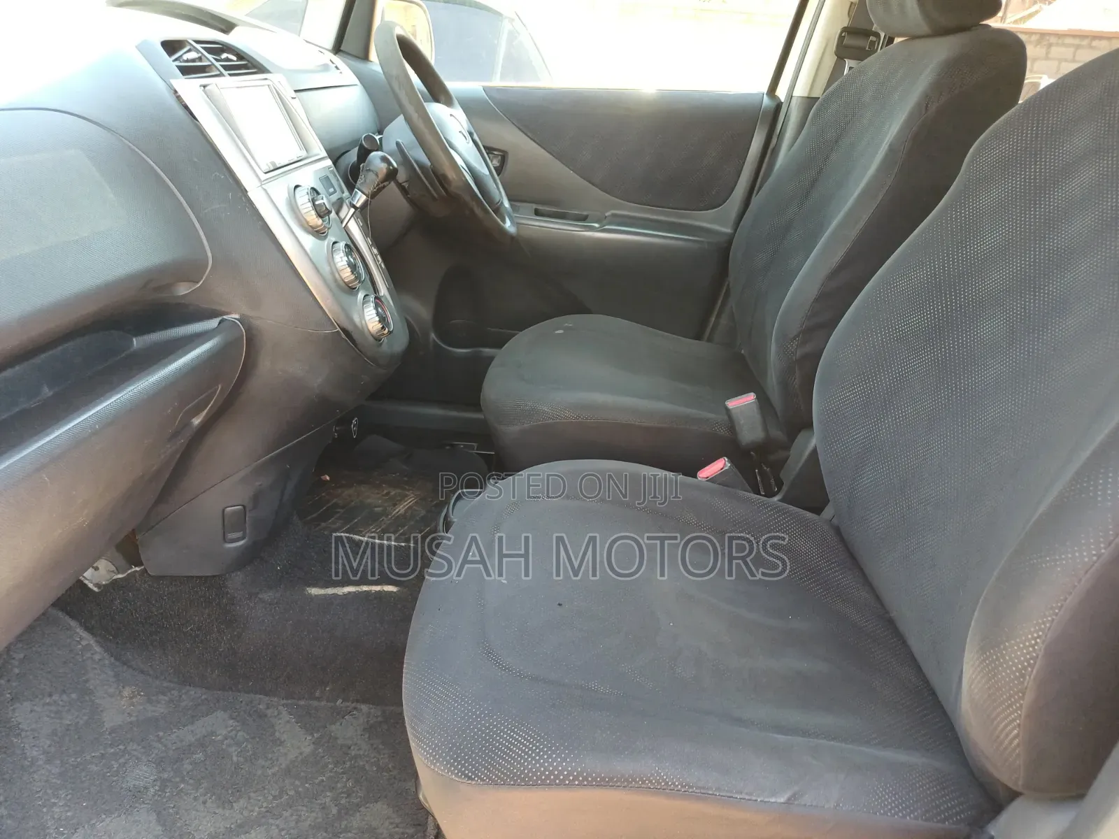 Toyota Ractis 2009 White