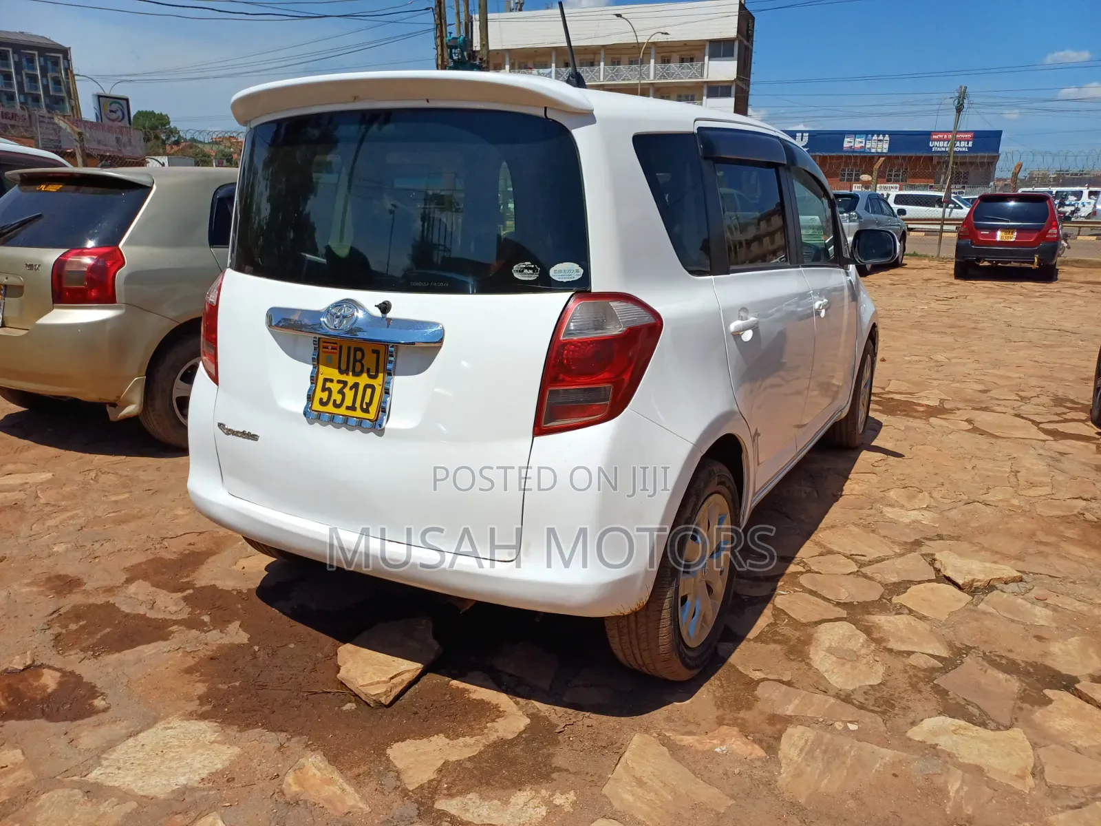Toyota Ractis 2009 White