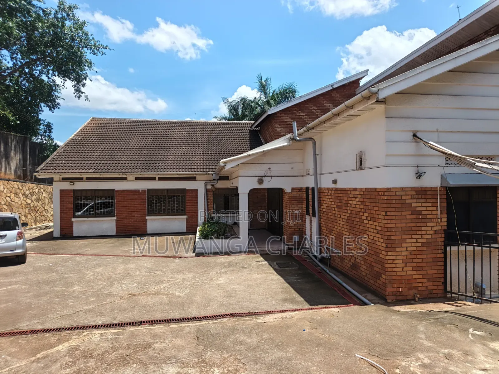 8bdrm Duplex in Fs Properties Ltd, Central Division for rent