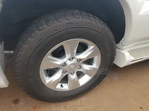 Toyota Land Cruiser Prado 2006 White