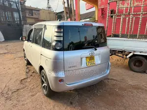 Toyota Sienta 1.5 FWD 2008 Silver