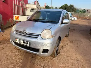 Toyota Sienta 1.5 FWD 2008 Silver