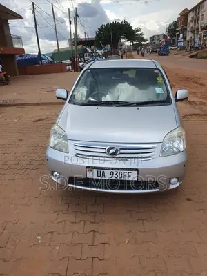 Toyota Raum 1.5 FWD 2008 Silver