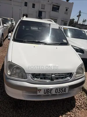 Toyota Raum 1.5 AWD 2000 White