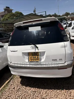 Toyota Raum 1.5 AWD 2000 White