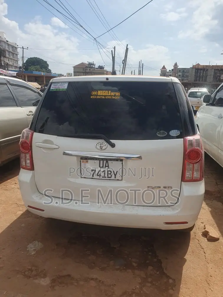 Toyota Raum 1.5 FWD 2008 White