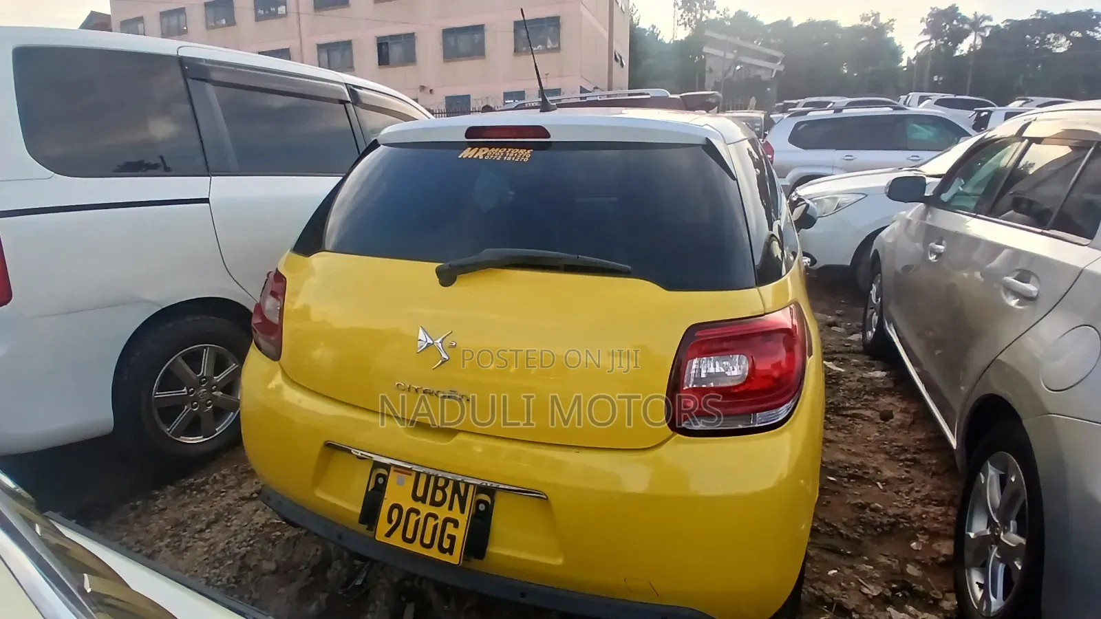 Citroen DS 3 2015 Yellow
