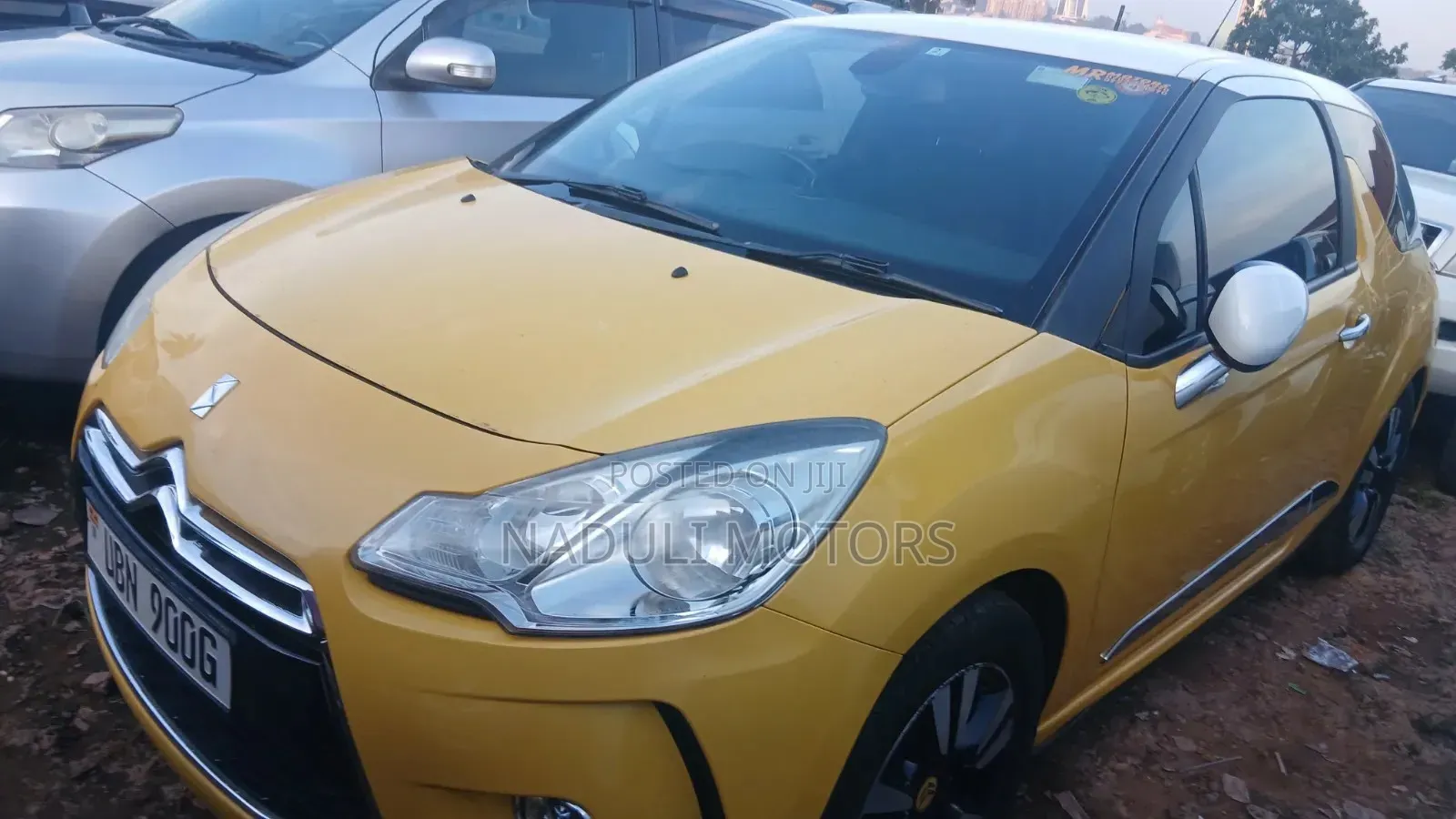 Citroen DS 3 2015 Yellow