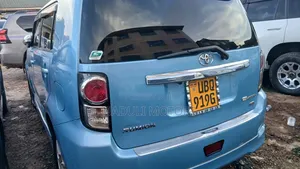 Toyota Corolla Rumion 2009 Blue