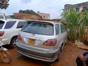 Toyota Harrier 2000 Silver