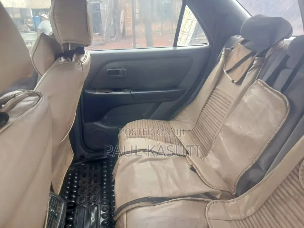 Toyota Harrier 2000 Silver