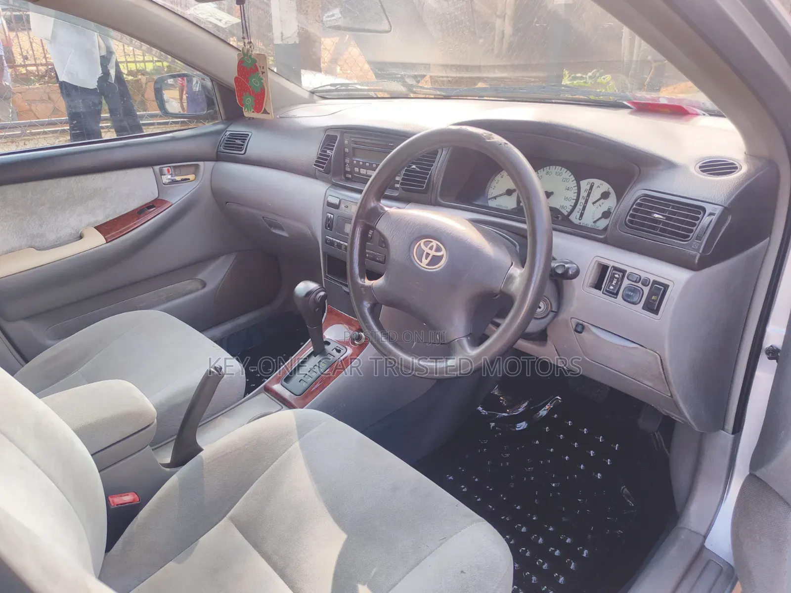 Toyota Corolla Sedan 2004 Silver