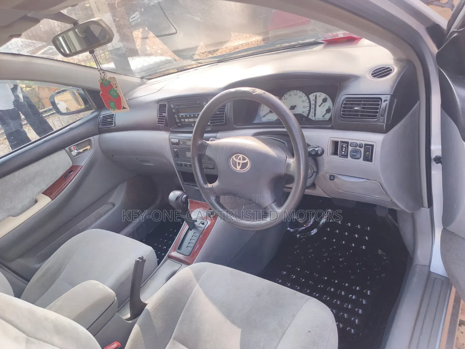 Toyota Corolla Sedan 2004 Silver
