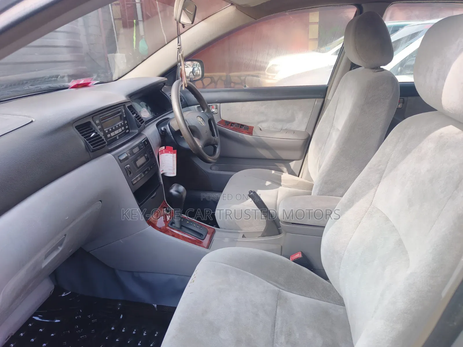 Toyota Corolla Sedan 2004 Silver