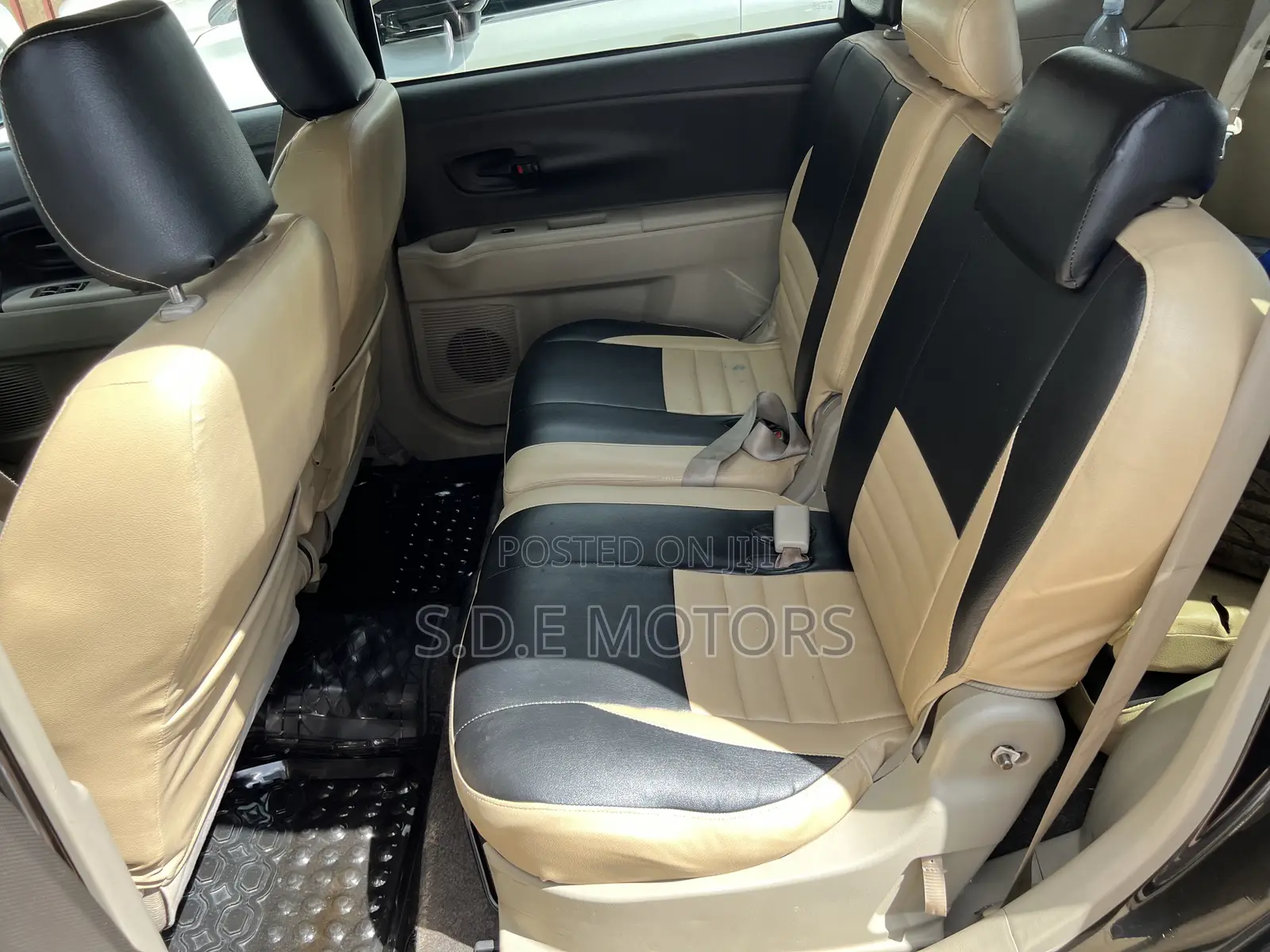 Toyota Passo Sette 1.5 FWD 2009 Black