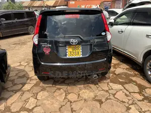 Toyota Passo Sette 1.5 FWD 2009 Black