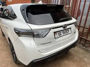 Toyota Harrier 2.0 2016 White