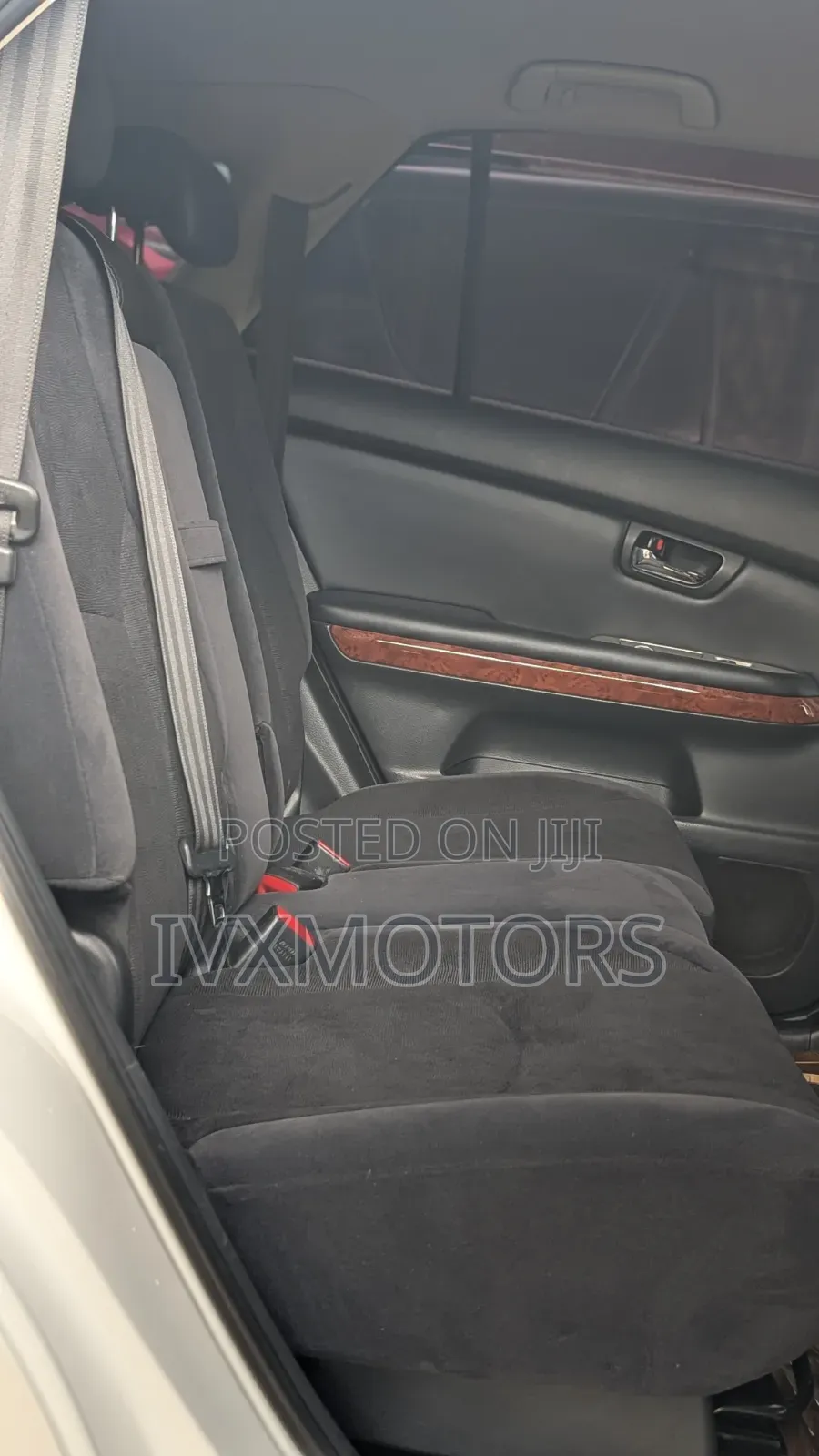 Toyota Harrier 2.4 2011 Off white
