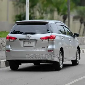 Toyota Wish 2010 Silver
