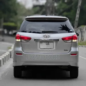 Toyota Wish 2010 Silver
