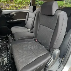 Toyota Wish 2010 Silver