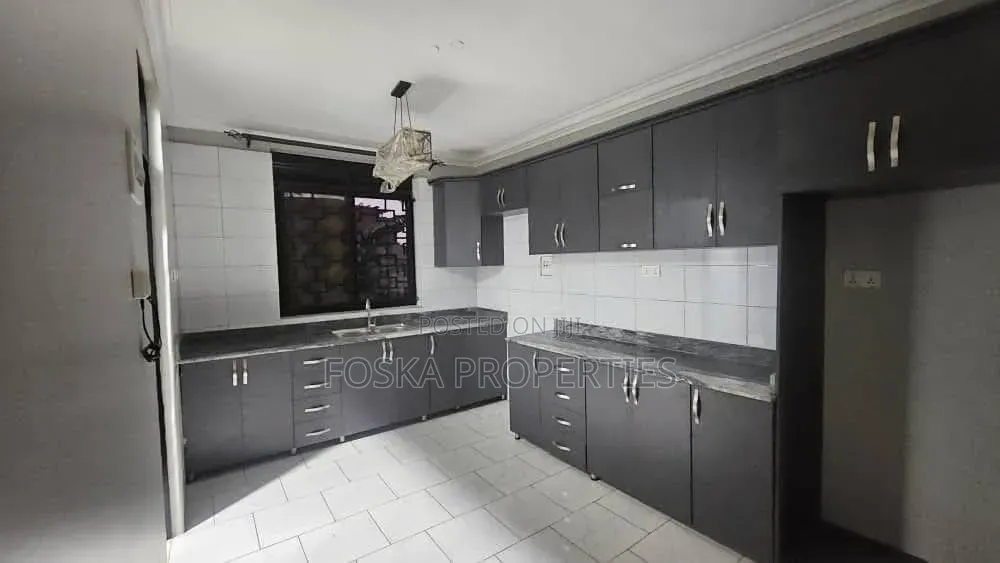 3bdrm Apartment in Kabalagala, Central Division for rent