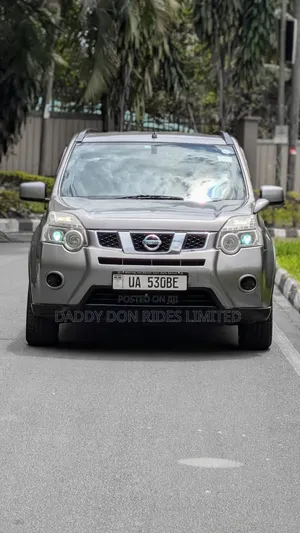 Nissan X-Trail 2011 Gray