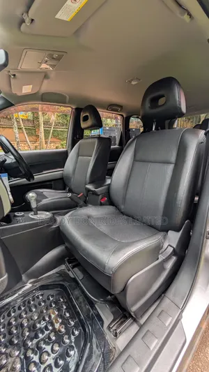 Nissan X-Trail 2011 Gray