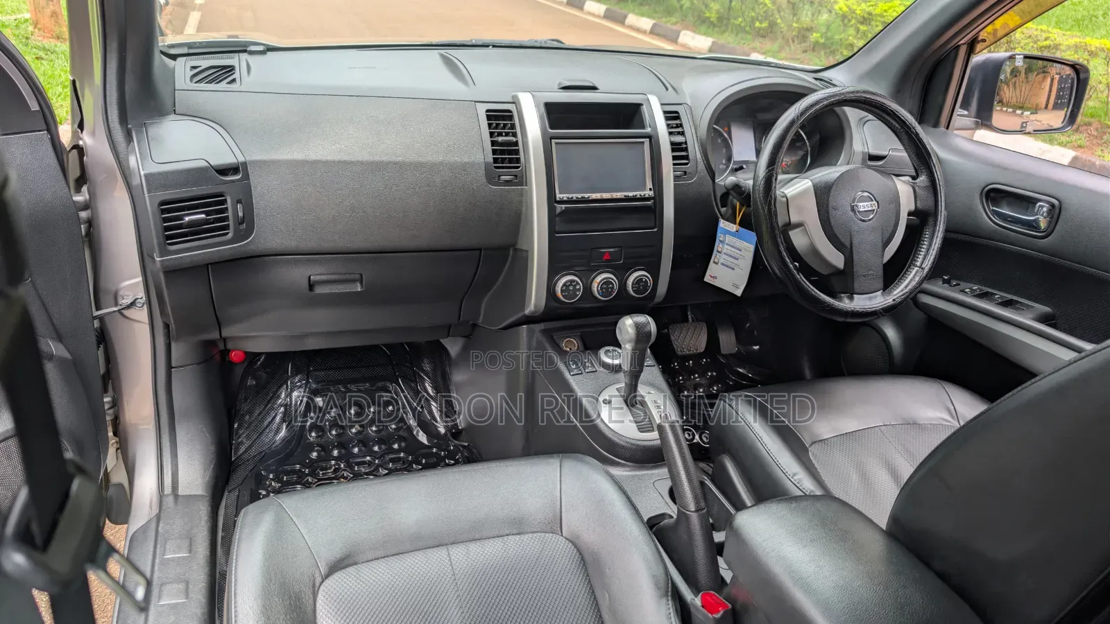 Nissan X-Trail 2011 Gray