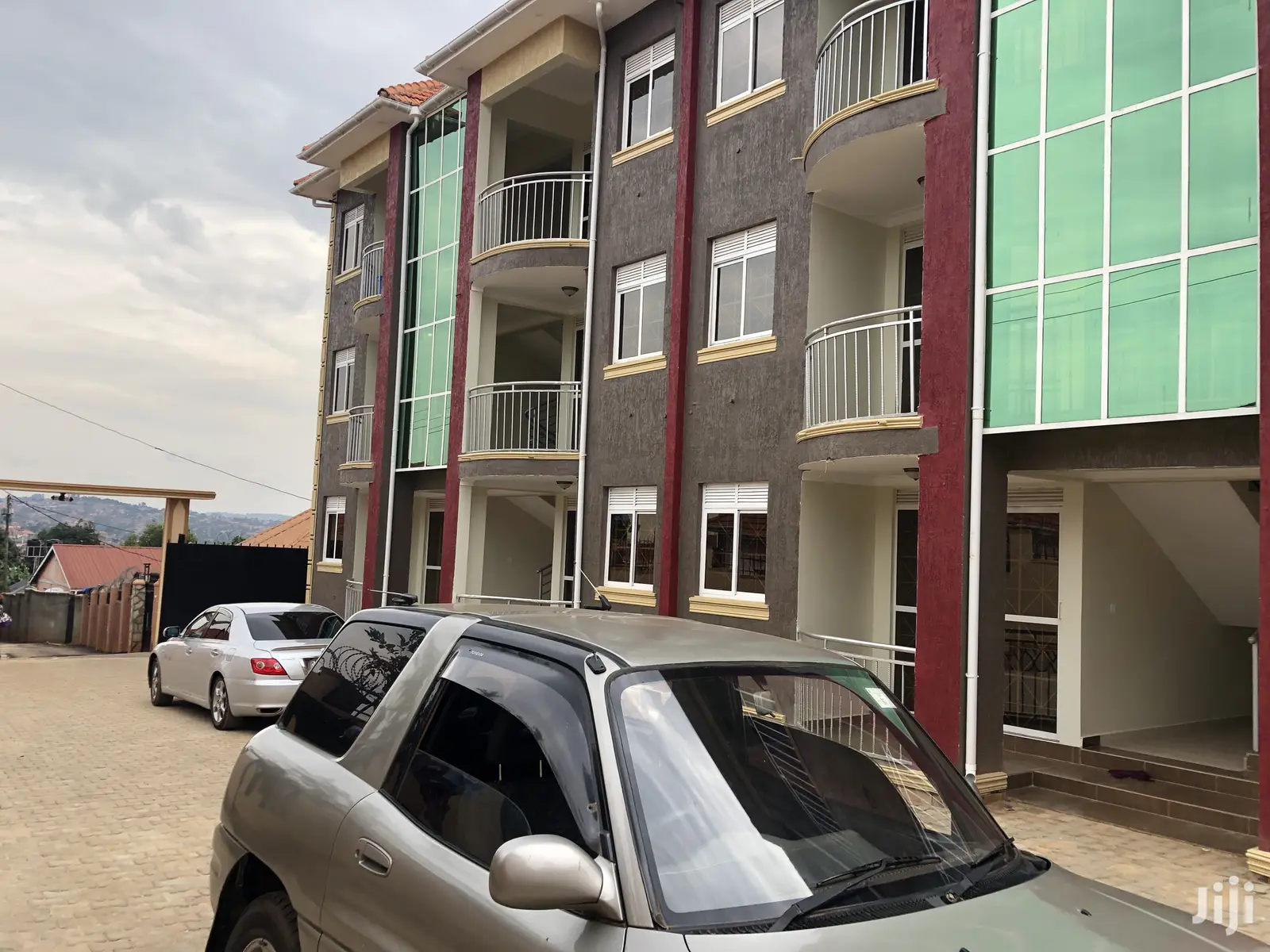 Munyonyo Unique 12 Unit Apartments On Sell By The Tarmack