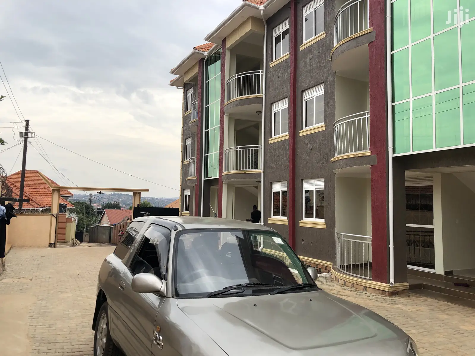 Munyonyo Unique 12 Unit Apartments On Sell By The Tarmack