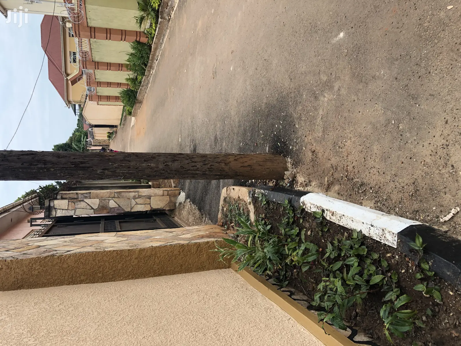 Munyonyo Unique 12 Unit Apartments On Sell By The Tarmack