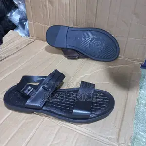 Men's Black Leather Open-Toe Buckle Sandals