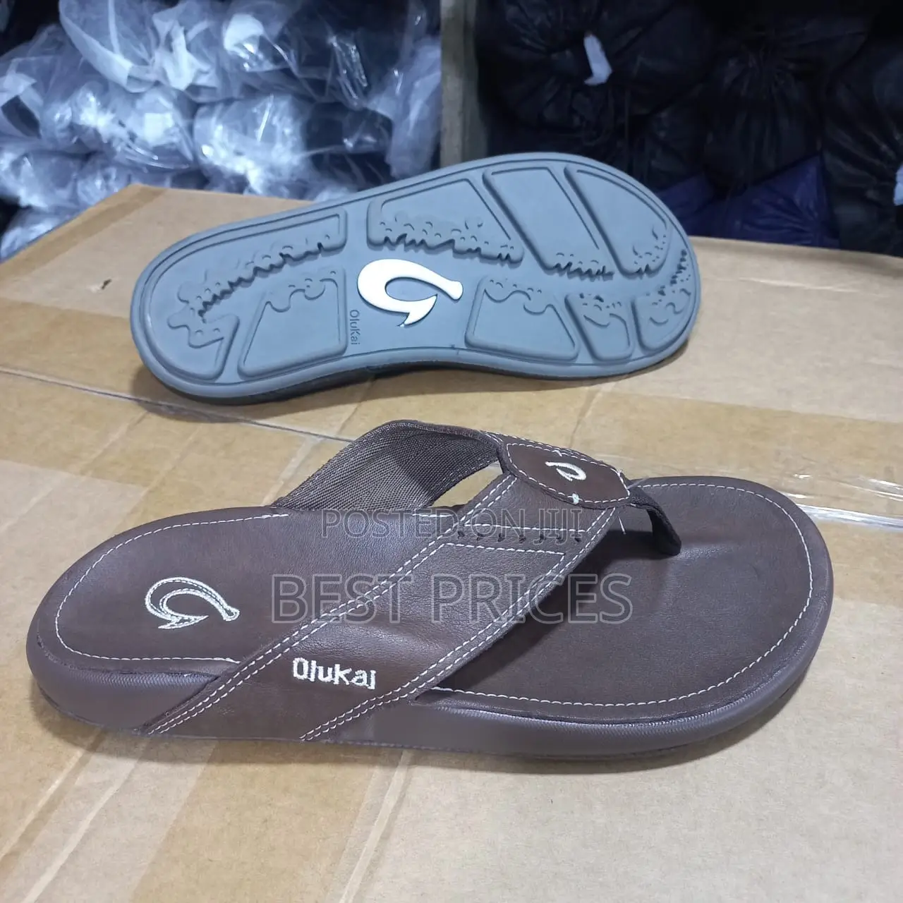OluKai Men's Leather Flip Flops