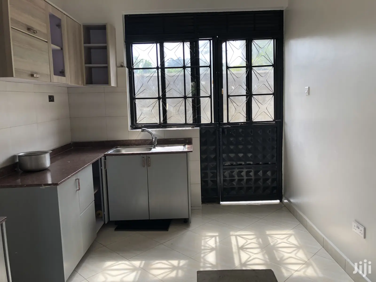 Munyonyo Unique 12 Unit Apartments On Sell By The Tarmack