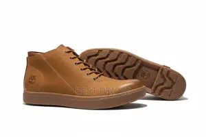 Men's Tan Wheat Leather Lace-Up Chukka Boots