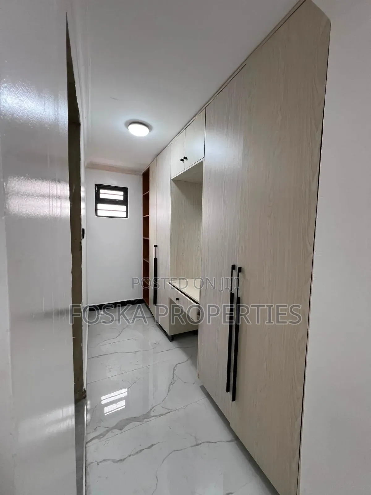 4bdrm Duplex in Kansanga, Central Division for rent
