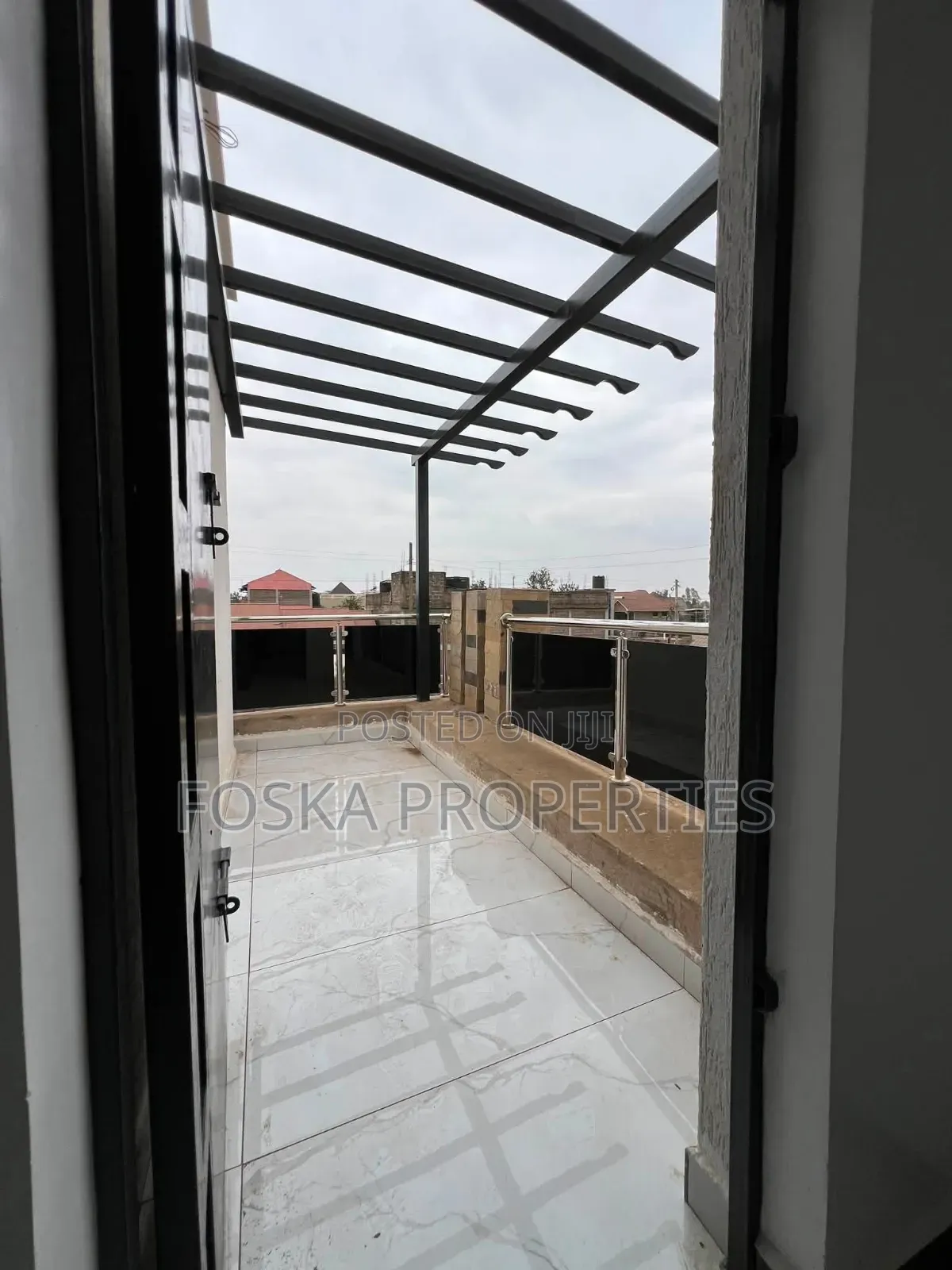 4bdrm Duplex in Kansanga, Central Division for rent