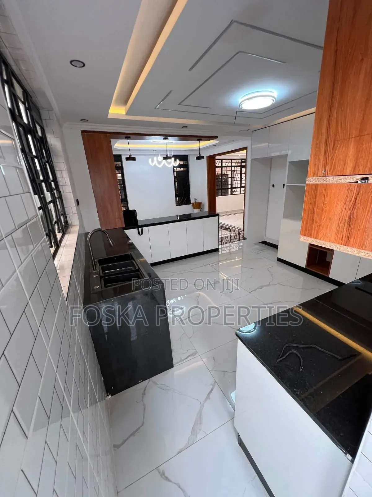 4bdrm Duplex in Kansanga, Central Division for rent
