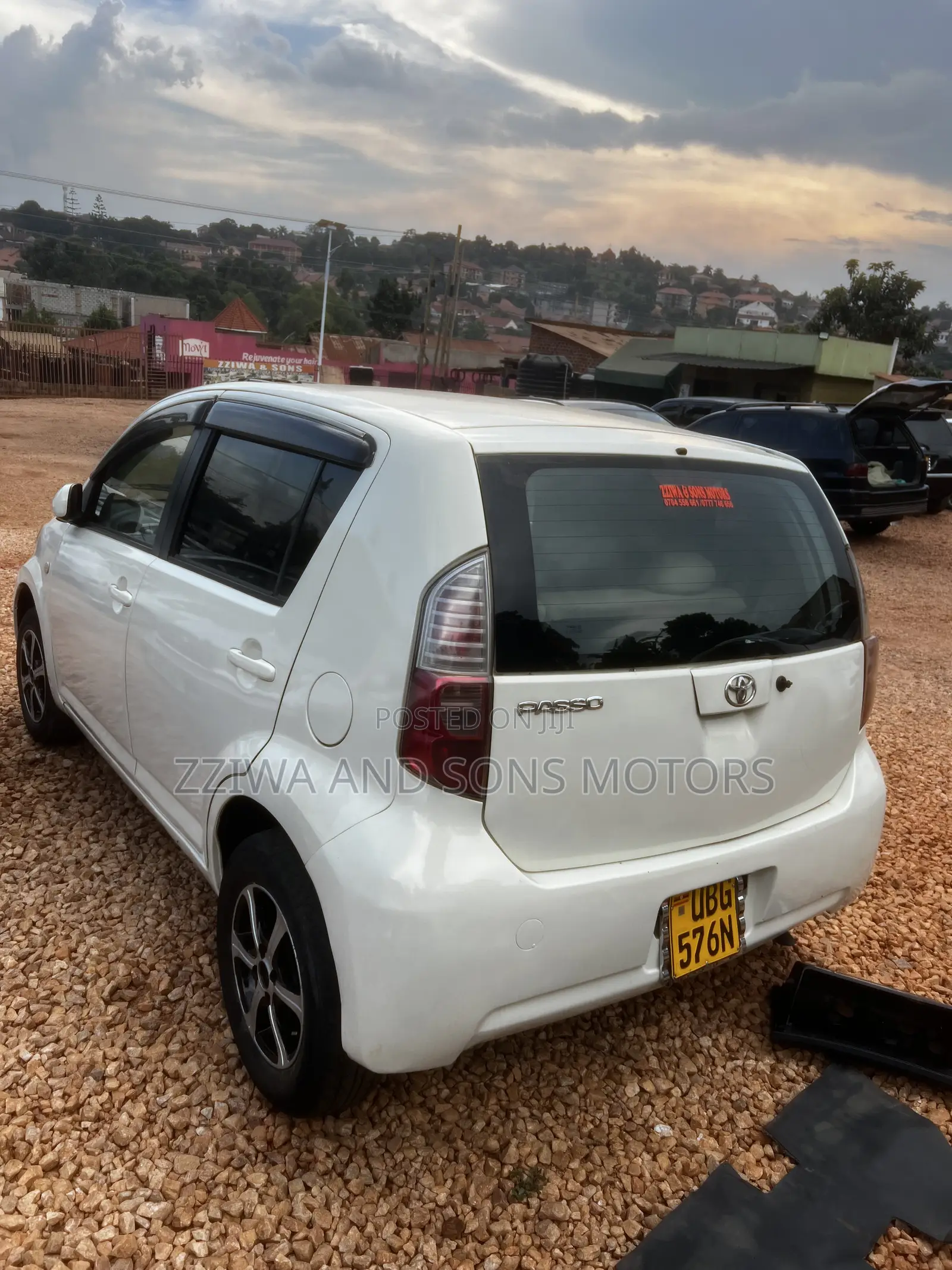 Toyota Passo 1.0 FWD 2009 White