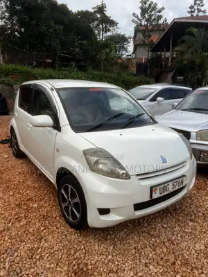 Toyota Passo 1.0 FWD 2009 White