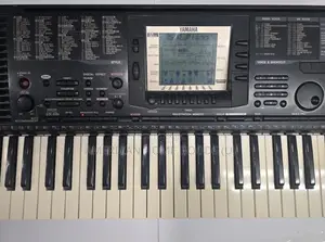 Original Yamaha Electronic Keyboard: PSR-530